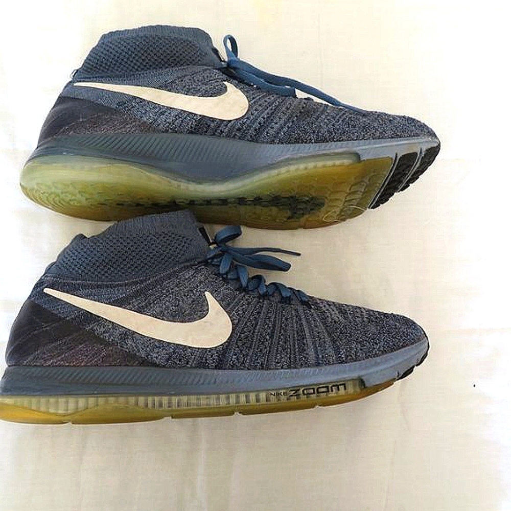 Men's Nike Ocean Fog Bloom Zoom All Out Flyknit Running Shoes Size 11.5